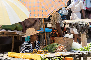 Image showing Malagasy peoples on marketplace in Madagascar