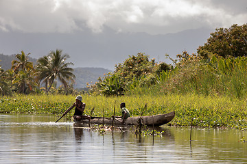 Image showing Everyday life in madagascar countryside on river