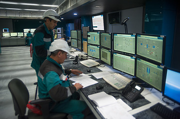 Image showing Engineers in control room of Tobolsk Polymer