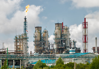 Image showing Oil refinery building industry