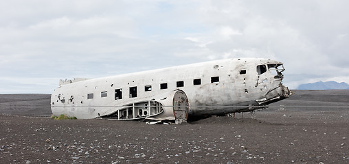 Image showing The abandoned wreck of a US military plane on Southern Iceland