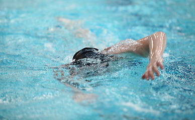 Image showing swimmer in motion a front view