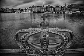 Image showing Skeppsholmsbron (Skeppsholm Bridge) with Golden Crown on a bridg