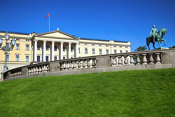 Image showing The Royal Palace and statue of King Karl Johan XIV in Oslo, Norw