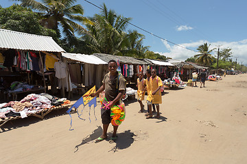 Image showing Malagasy peoples on marketplace in Madagascar