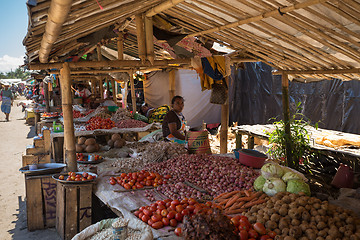 Image showing Malagasy peoples on marketplace in Madagascar