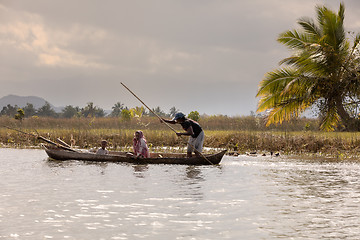 Image showing Everyday life in madagascar countryside on river