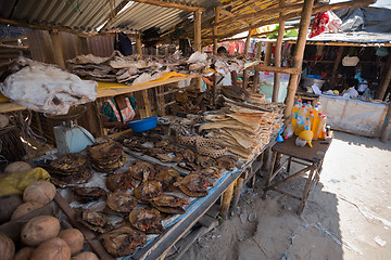 Image showing Malagasy peoples on marketplace in Madagascar