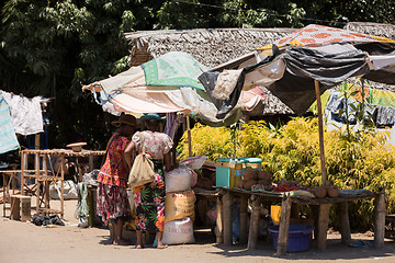 Image showing Malagasy peoples on marketplace in Madagascar