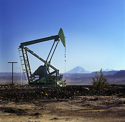 Image showing Oil extraction pump