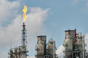 Image showing Oil refinery building industry