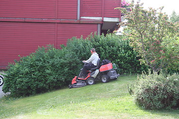 Image showing lawn mower