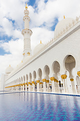 Image showing Sheikh Zayed Grand Mosque, Abu Dhabi, United Arab Emirates.