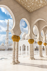 Image showing Sheikh Zayed Grand Mosque, Abu Dhabi, United Arab Emirates.