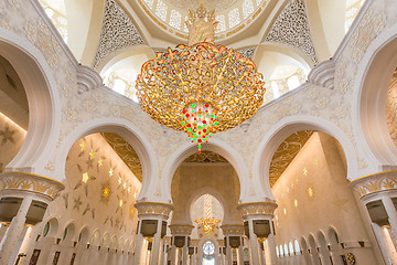 Image showing Interior of Sheikh Zayed Grand Mosque, Abu Dhabi, United Arab Emirates.