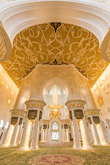 Image showing Interior of Sheikh Zayed Grand Mosque, Abu Dhabi, United Arab Emirates.