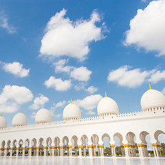 Image showing Sheikh Zayed Grand Mosque, Abu Dhabi, United Arab Emirates.