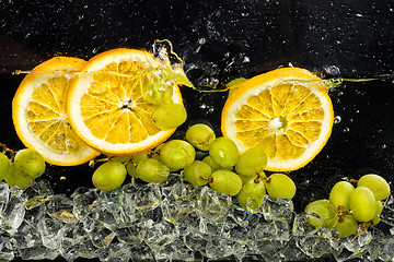 Image showing Oranges, Water And Ice