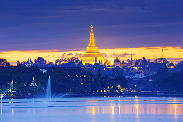 Image showing Shwedagon Pagoda at sunset