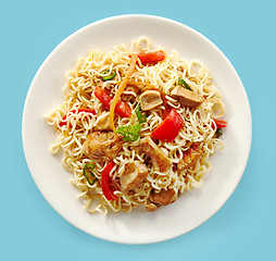 Image showing noodles with chicken and vegetables