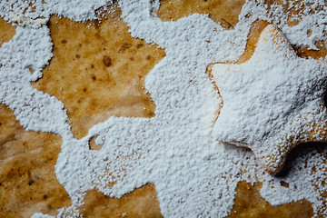 Image showing One cookie on baking pan