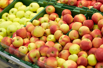 Image showing ripe apples at grocery store or market