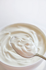 Image showing Ceramic bowl of white yogurt