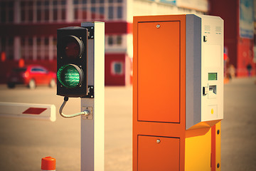 Image showing green semaphore entry to the parking lot