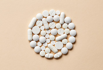 Image showing white pills macro