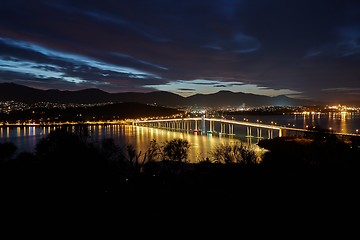 Image showing Tasman Bridge at night