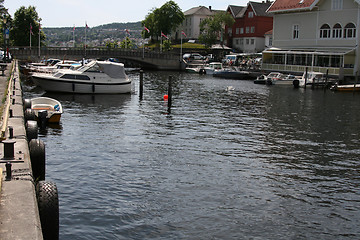 Image showing city by the water