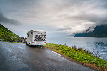 Image showing Caravan car travels on the highway.