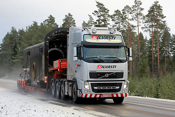 Image showing Volvo FH Semi Special Transport in Winter