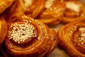 Image showing close up of buns at bakery or grocery store