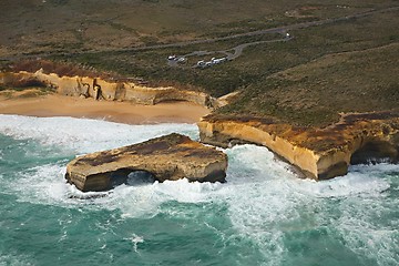 Image showing Great Ocean Road, London\'s Arc