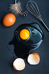 Image showing raw eggs