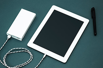 Image showing Power bank and laptop