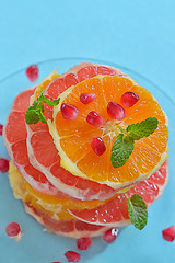 Image showing Fresh mixed slices of  fruit