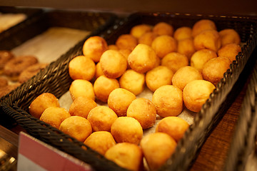 Image showing close up of pies at bakery or grocery store