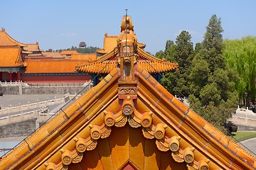 Image showing Traditional Chinese building under blue sky