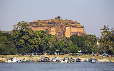 Image showing Ruined Pagoda in Mingun Paya / Mantara Gyi Paya 