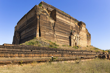 Image showing Ruined Pagoda in Mingun Paya / Mantara Gyi Paya 