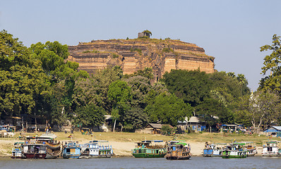 Image showing Ruined Pagoda in Mingun Paya / Mantara Gyi Paya 