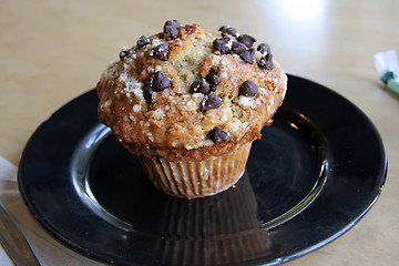 Image showing Banana chocolate muffin