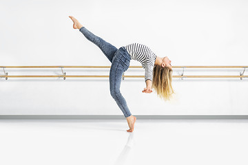 Image showing female dancer in action