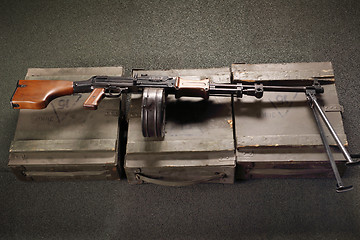 Image showing Machine gun .