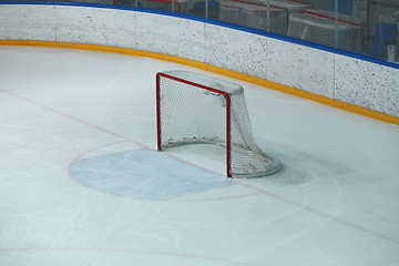 Image showing Empty hockey gate