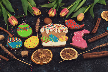 Image showing Tulips and gingerbread cookies