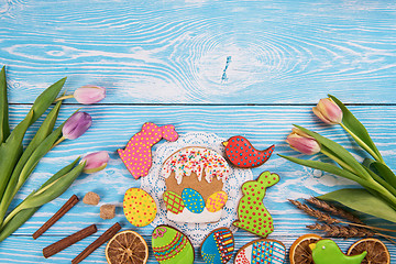 Image showing Tulips and gingerbread cookies