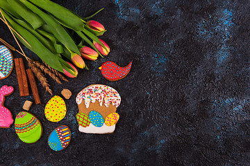 Image showing Tulips and gingerbread cookies